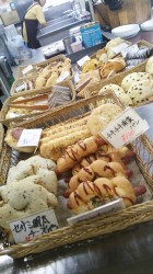 働いてます！