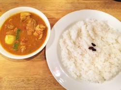 どうも！ カレーが好きなあべけんです！