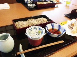 両親、掃除、蕎麦。